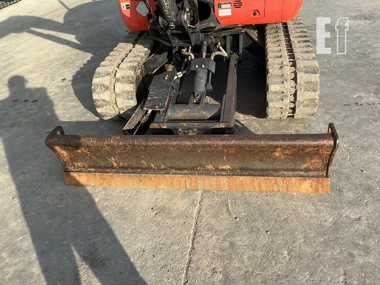 2015-kubota-kx040-4-image-13