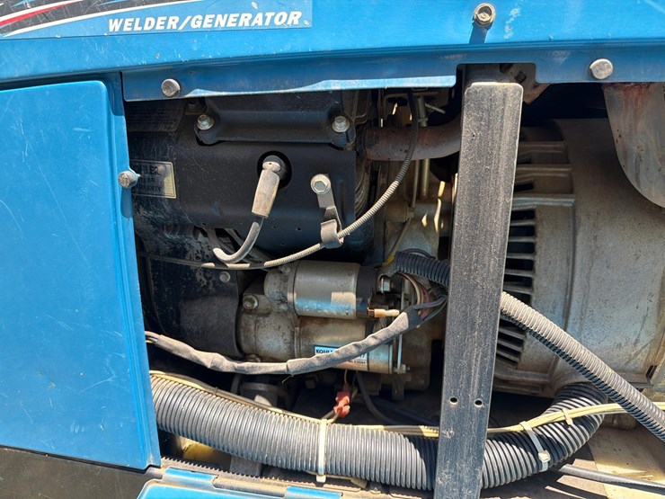 #4043-•-miller-bobcat-250-ac/dc-welder-11,000-watt-generator-image-16