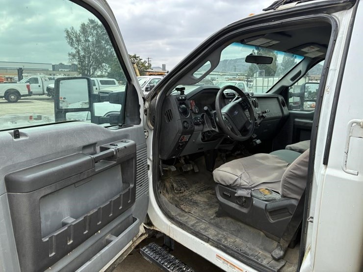 2012-ford-f450-image-19