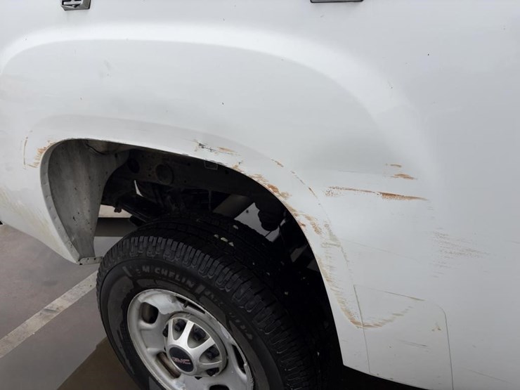 2012-gmc-sierra-2500-image-12