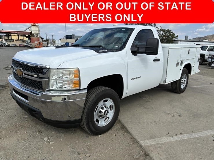 2013-chevrolet-silverado-2500-image-1