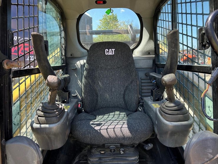 2018-caterpillar-299d2-xps-image-20