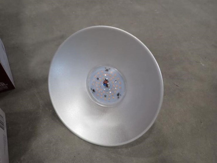 qty-of-(2)-led-grow-bulbs-image-7