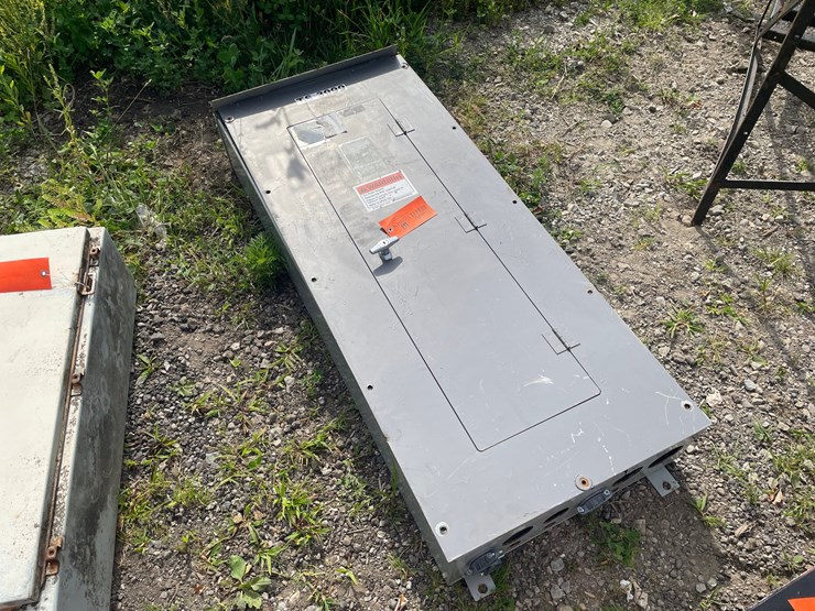 #8330-•-electrical-panel-image-2