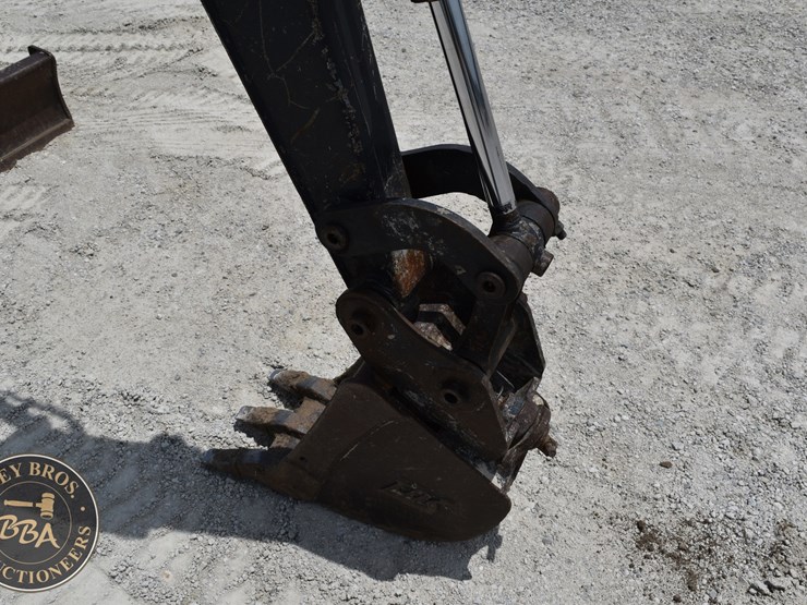 2020-deere-35g-image-18
