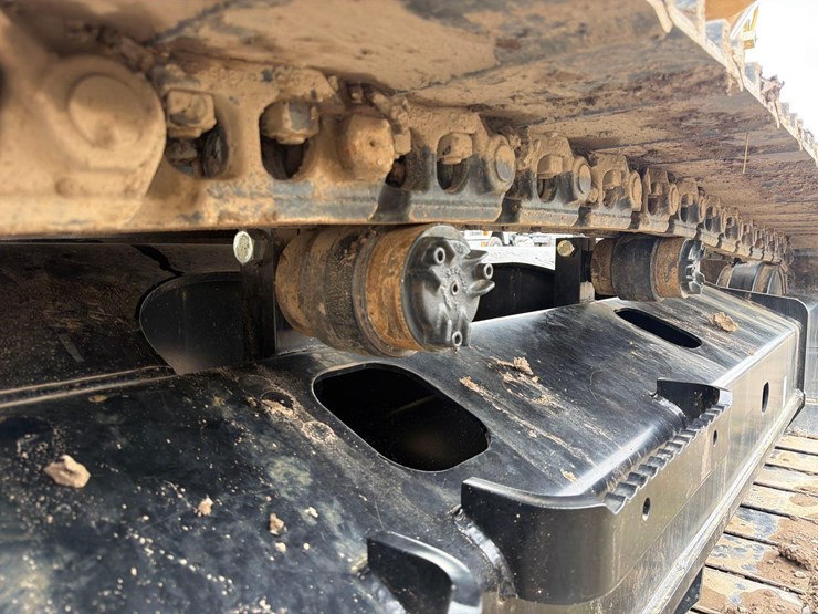 caterpillar-317-image-16