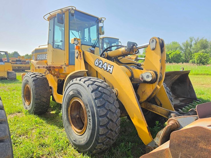 deere-624h-image-4