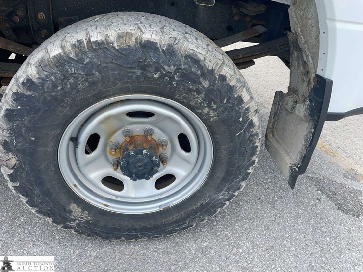 2021-ford-f250-image-24