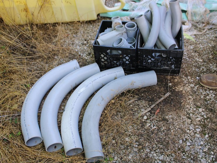 various-size-pvc-elbows-&-fittings-image-1