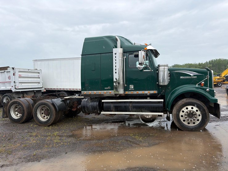 2016-western-star-4900sf-image-4