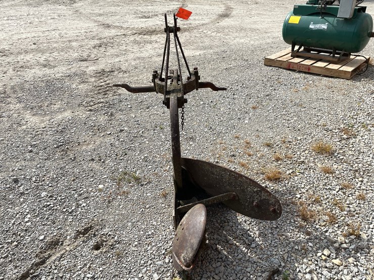 #8322-•-ferguson-3-point-1-bottom-plow-image-5