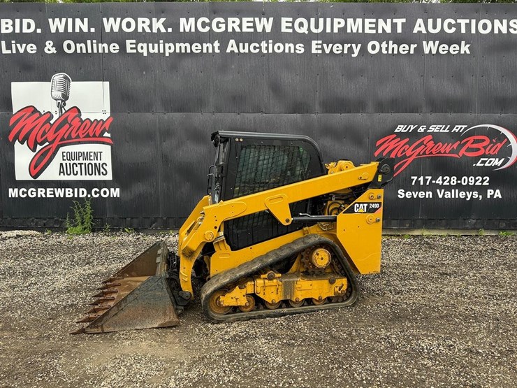 2017-caterpillar-249d-image-30