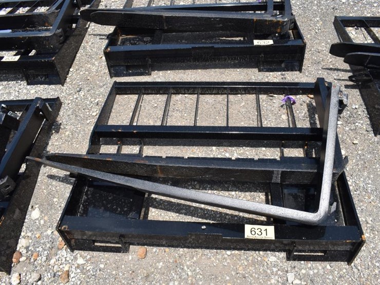 skid-steer-pallet-fork-image-1