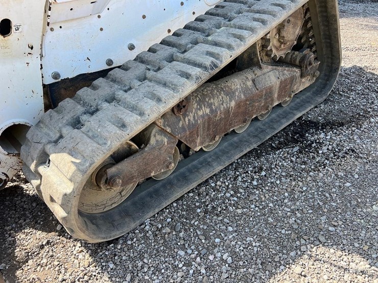 2019-bobcat-t870-image-13
