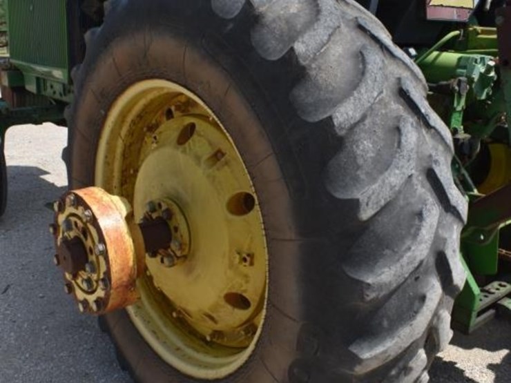 john-deere-4755-image-10