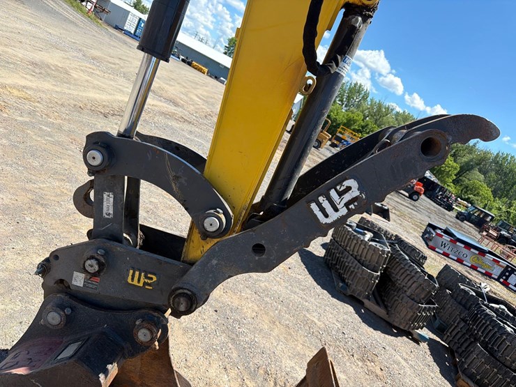2019-new-holland-e60c-image-19