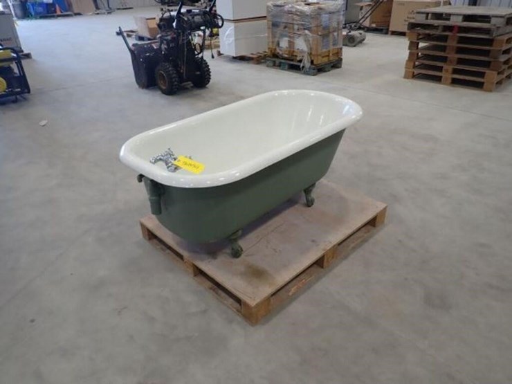 1931-ssm-co-ltd-5-ft-claw-foot-bathtub-image-2