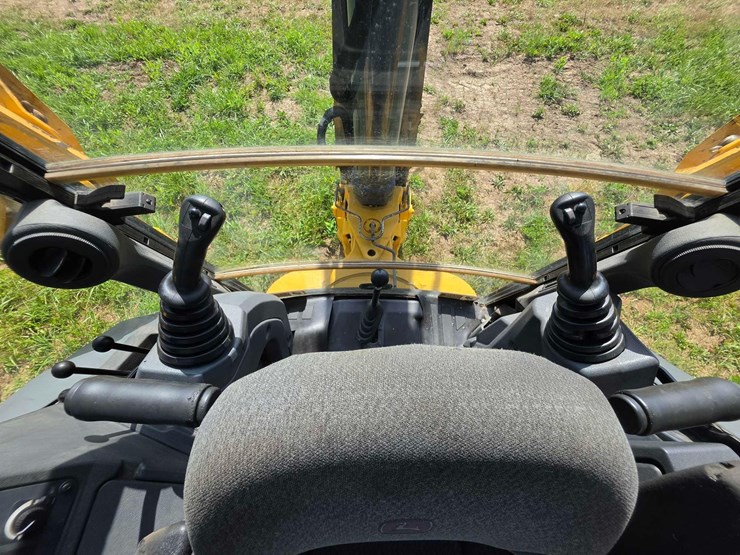 2021-deere-710l-image-20