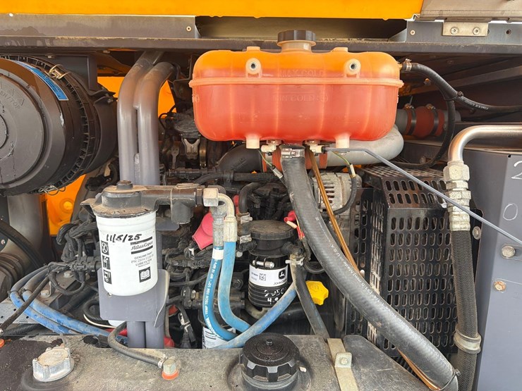2018-atlas-copco-xas440jd-image-11