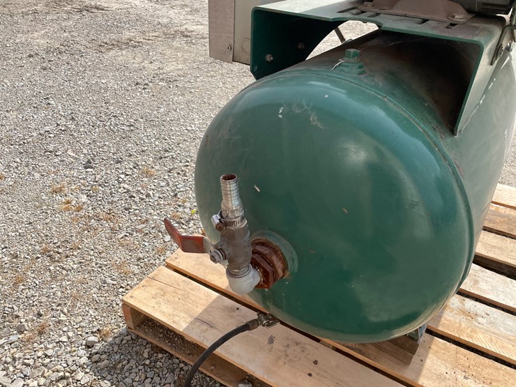 #8321-•-rol-air-3-phase-air-compressor-image-11