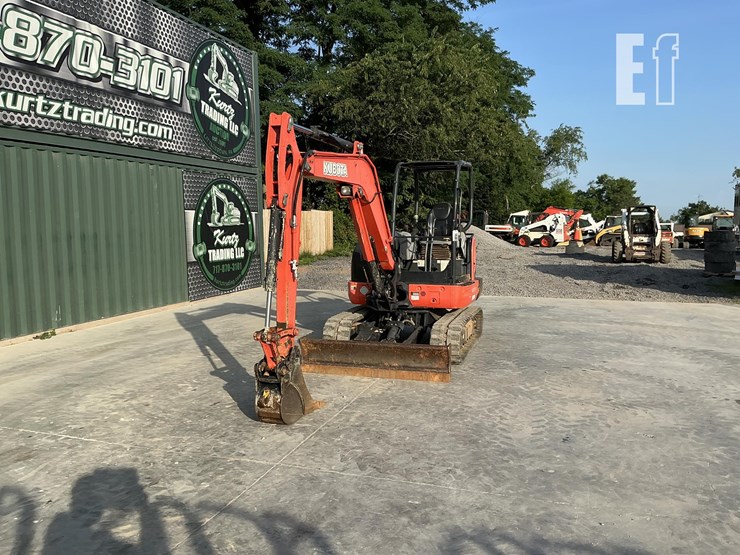 2015-kubota-kx040-4-image-8