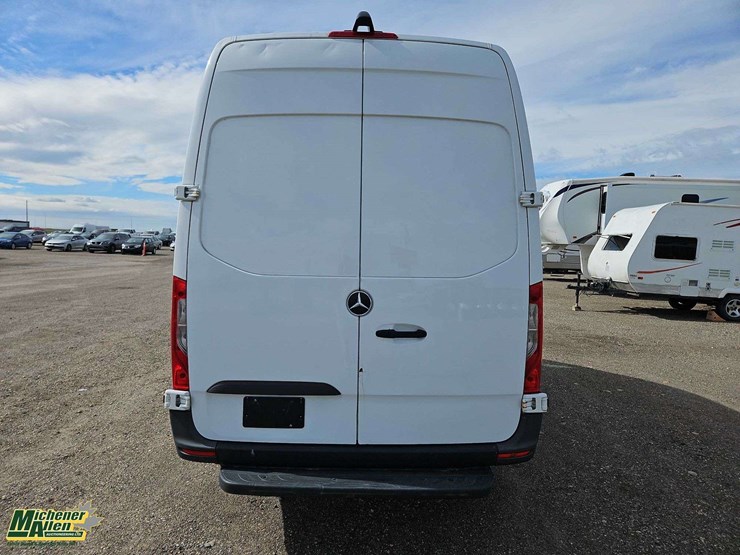 2021-mercedes-benz-sprinter-c240-turbo-diesel-cargo-van-image-7