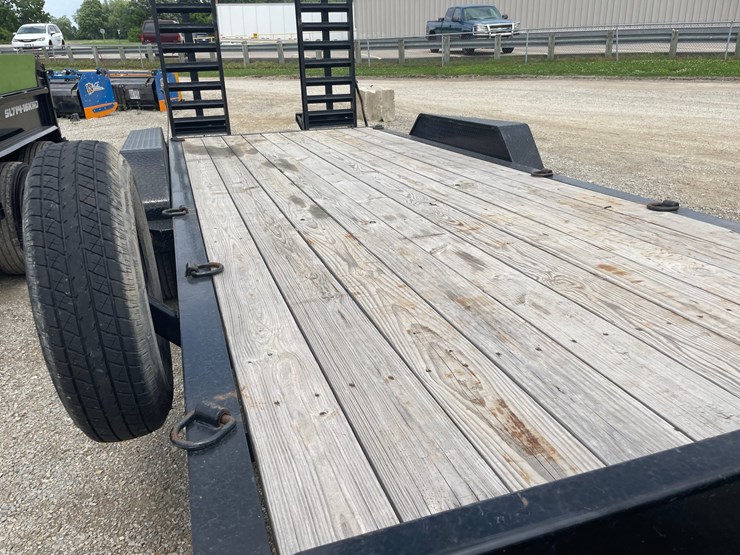 #4867-•-2024-loadtrail-tandem-axle-equipment-trailer-(has-wi-title)-image-14