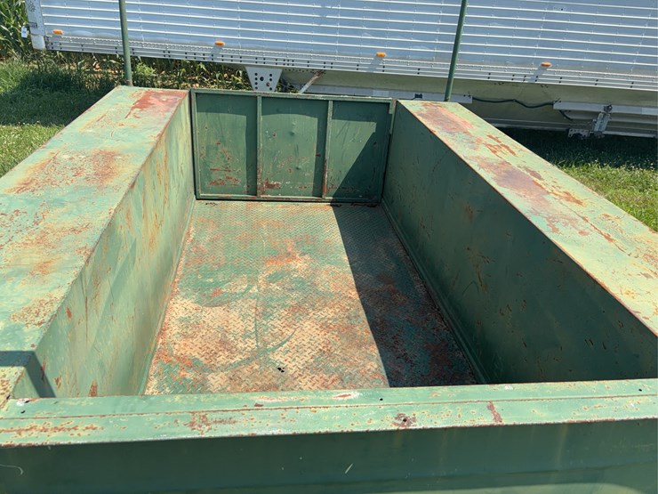utility-bed-tool-box-trailer-with-heavy-axles.-image-2