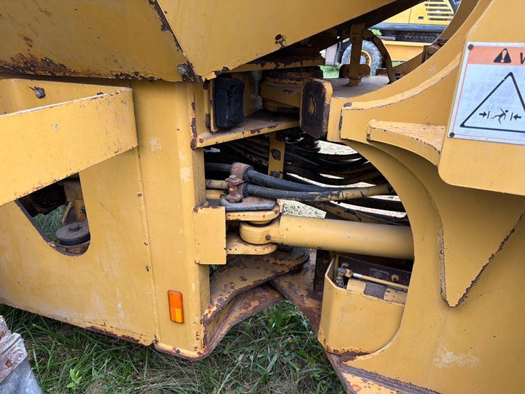 caterpillar-it28-image-11