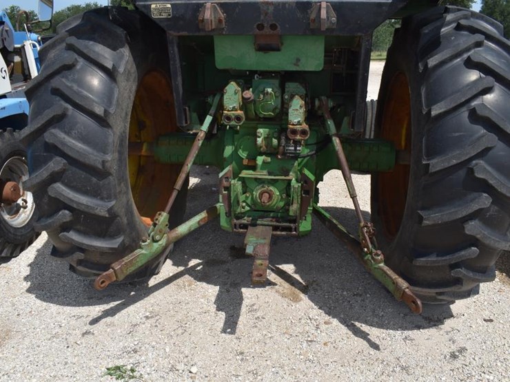 john-deere-4040-image-9