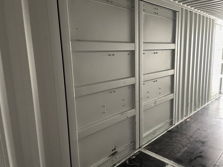 #120-•-40'-high-cube-multi-door-shipping-container-image-23