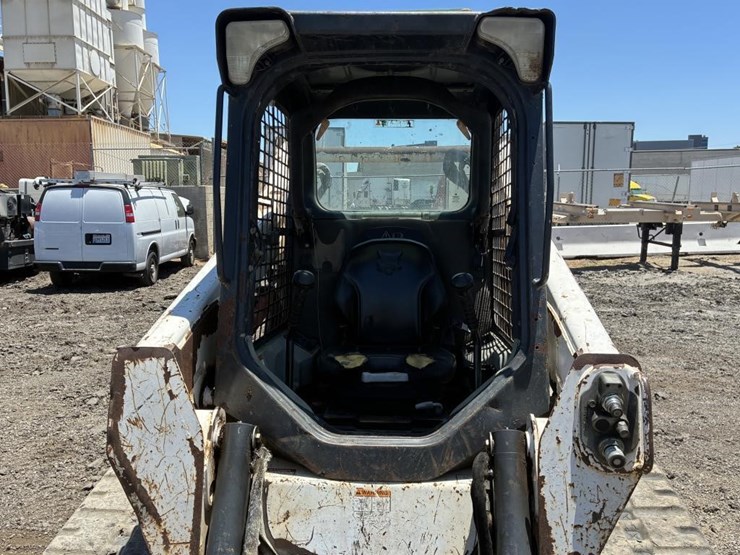 2013-bobcat-t590-image-14