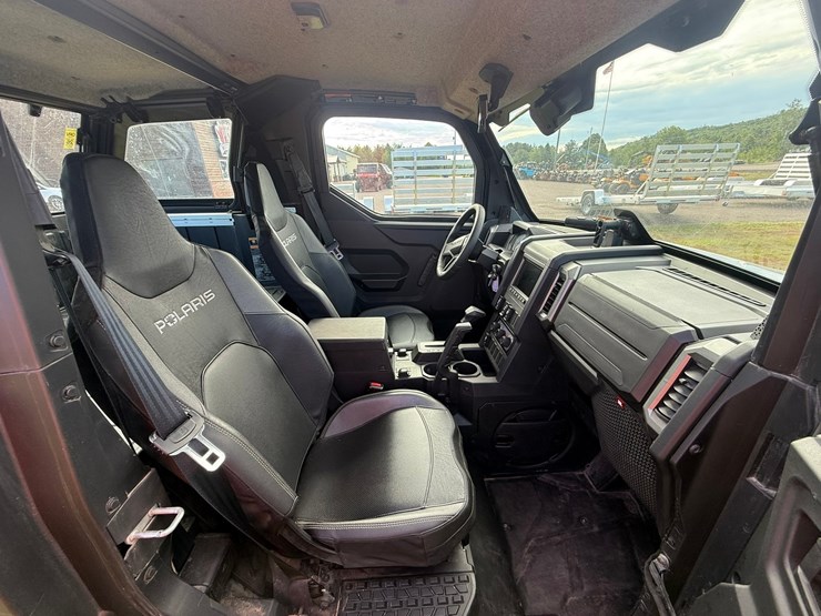#1426-•-2024-polaris-expedition-4x4-utv-image-35