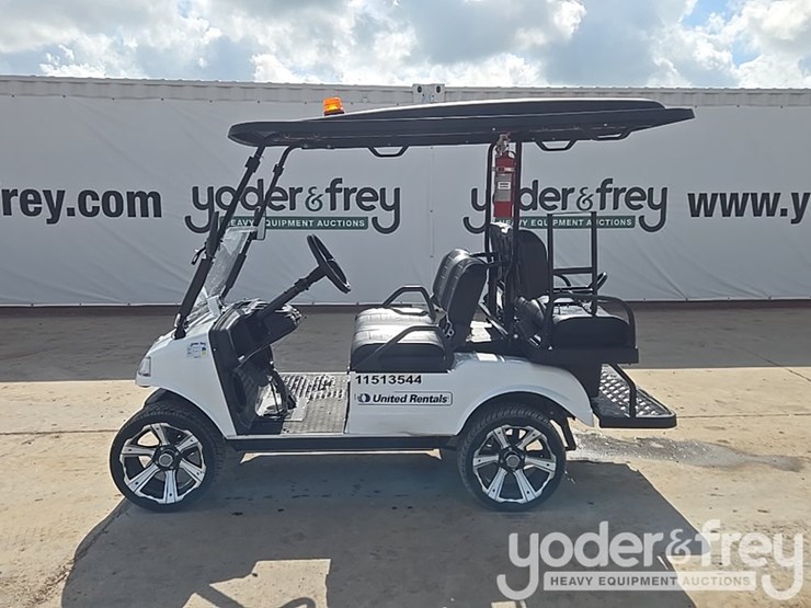 2022-evolution-classic-4-pro-electric-cart-4-seater-image-2