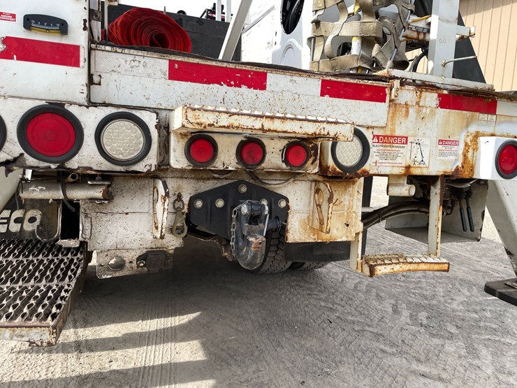 2002-gmc-t8500-image-40