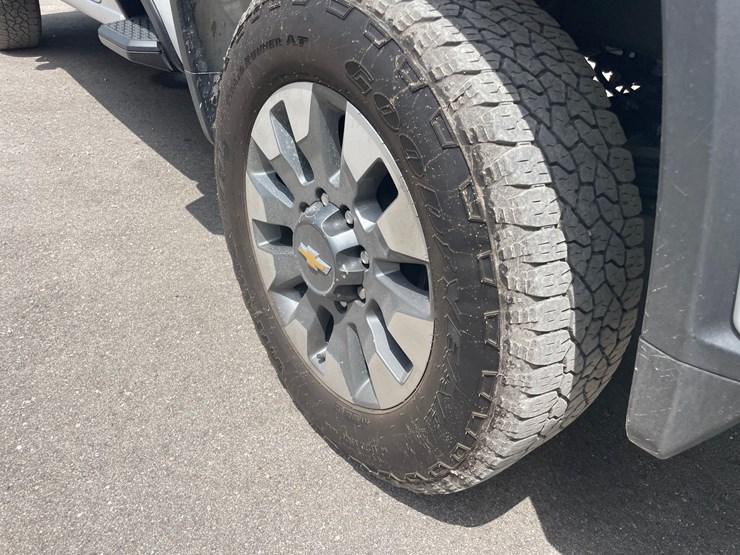 2025-chevrolet-2500-image-27