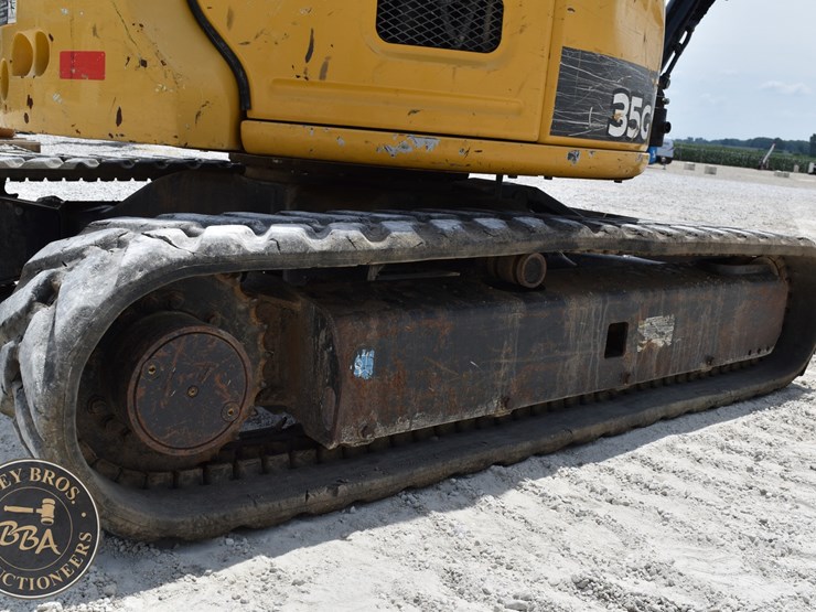 2020-deere-35g-image-33