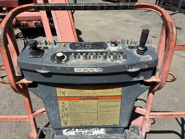 2005-jlg-600aj-image-9