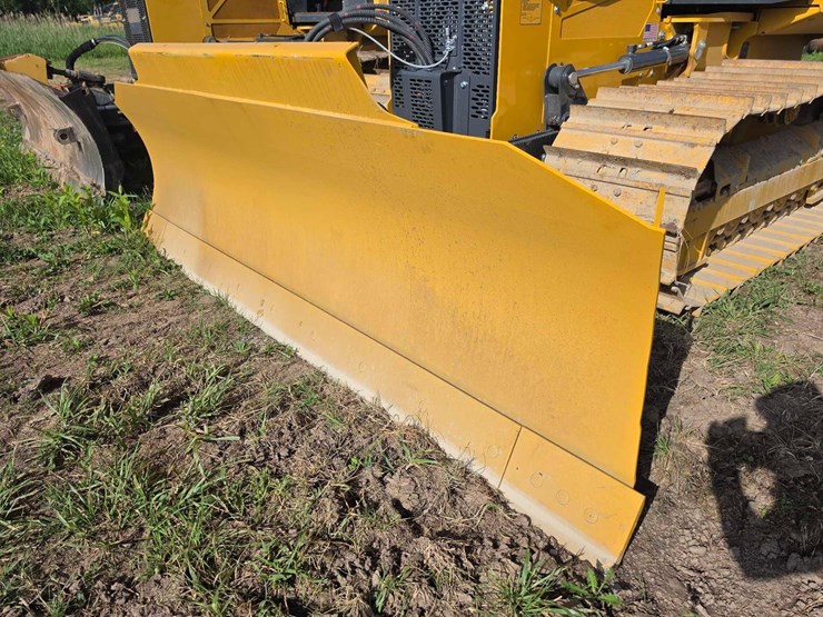 2026-deere-450-lgp-image-19