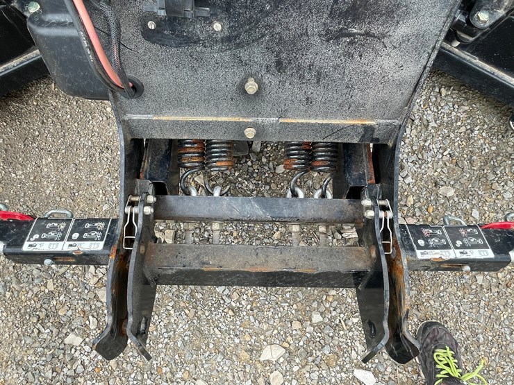 #4871-•-2022-boss-9'2"-stainless-dxt-v-plow-image-9