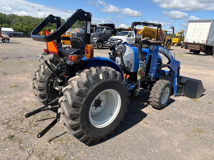 new-holland-workmaster-35-image-5