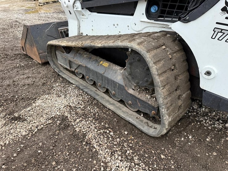 2017-bobcat-t770-image-16