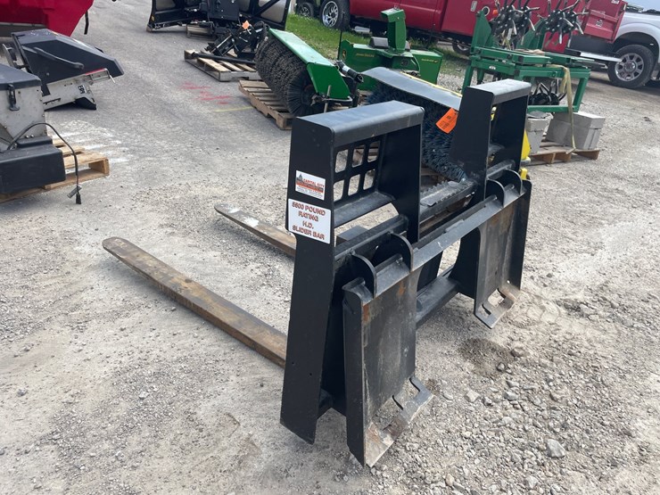 #4878-•-universal-mount-pallet-forks-image-5