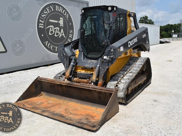 2017-deere-333g-image-1