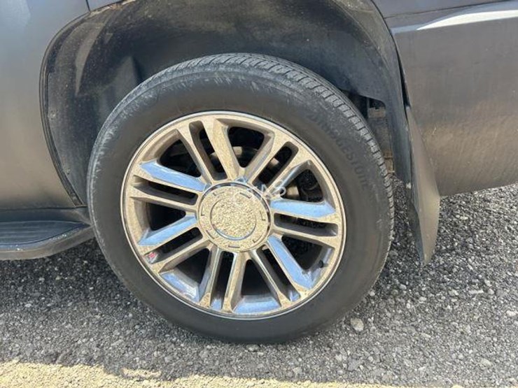 2008-cadillac-escalade-image-10