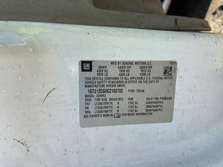 2012-gmc-sierra-2500-image-26