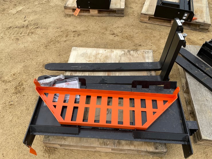 #2006-•-new-wolverine-skid-steer-pallet-fork-frame-with-forks-image-4