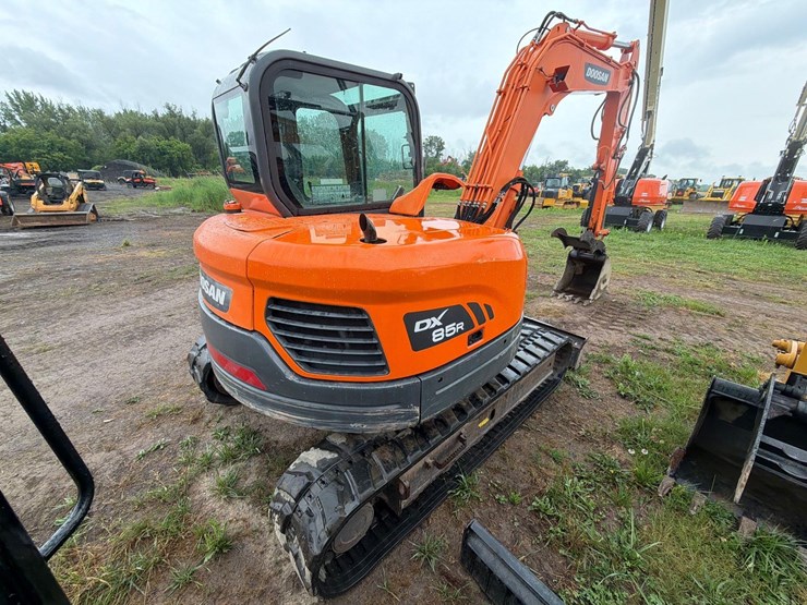2019-doosan-dx85r-3-image-6