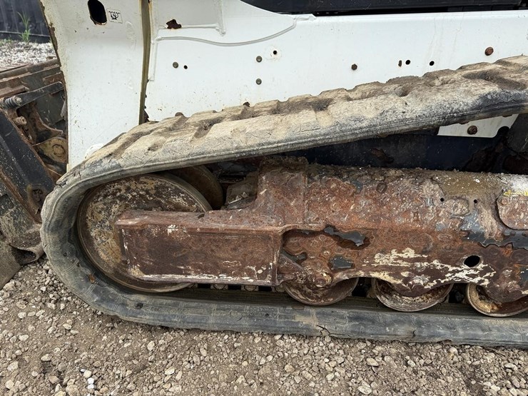 2022-bobcat-t550-image-18