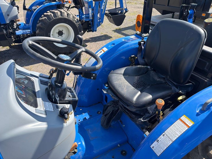 new-holland-workmaster-35-image-15